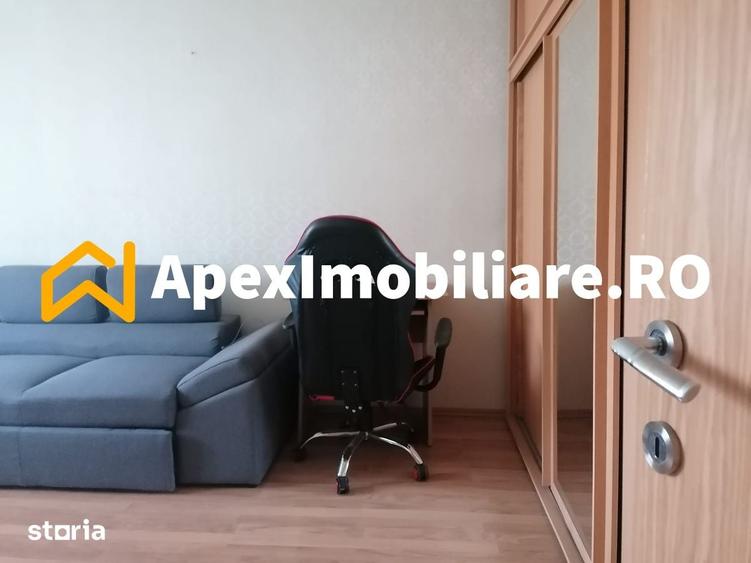 Apartament cu 2 camere decomandat în Central — fotografia 1