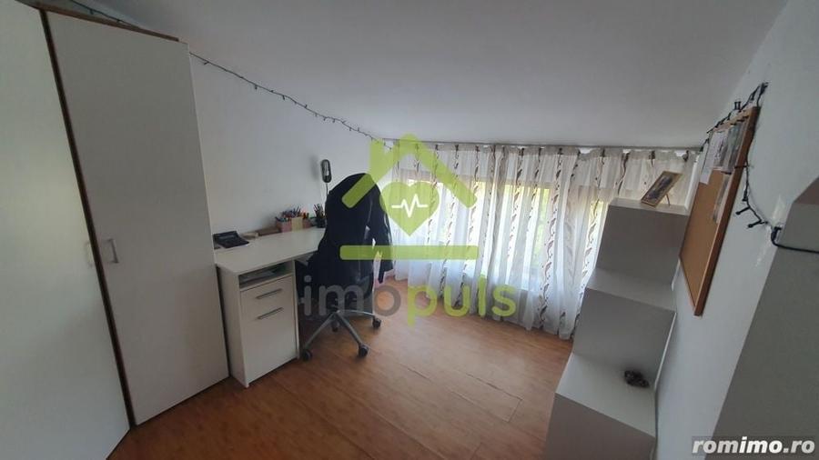 Apartament cu 4 camere semidecomandat, mobilat în Girocului