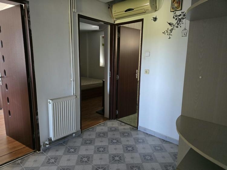 Apartament cu 2 camere decomandat în Triaj