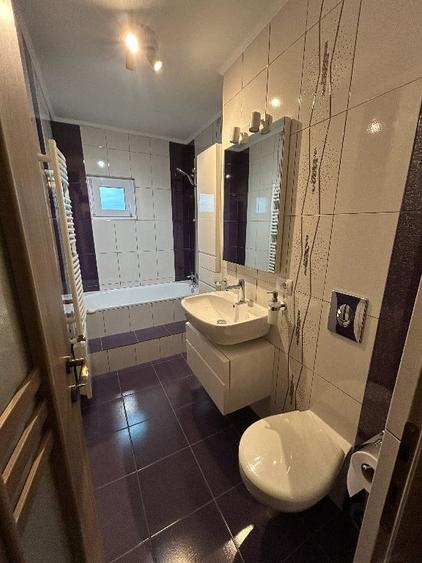 Apartament cu 3 camere decomandat în Ștefan cel Mare