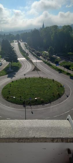 Apartament cu 2 camere decomandat în Central