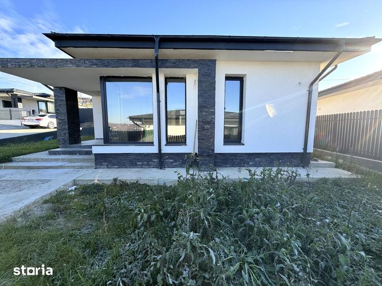 Casă cu 3 camere cu Teren 350 Mp în Bucium