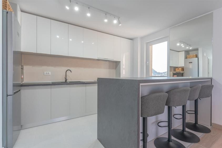 Apartament Urban Plaza | 52 mp + Balcon 8 mp | Etaj 8/10 | Parcare - 2