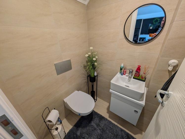 Casă individuală cu 4 camere cu Canalizare în Crețuleasca