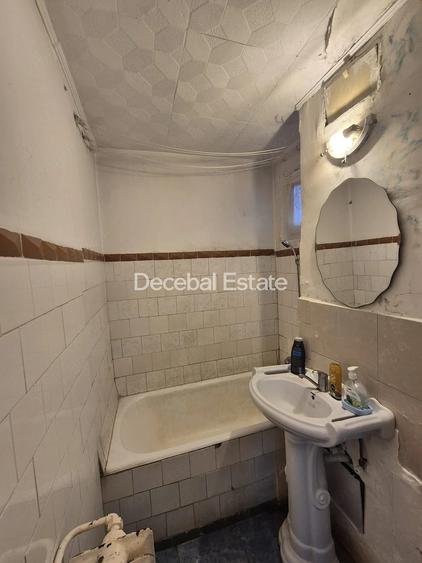 Apartament cu 4 camere semidecomandat în Sălăjan