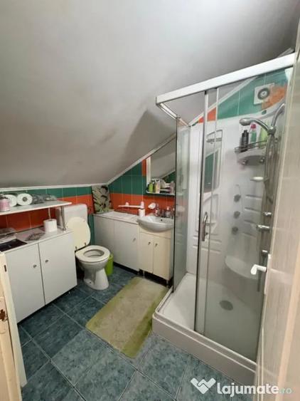Casă cu 5 camere cu Teren 1600 Mp în Săcălășeni