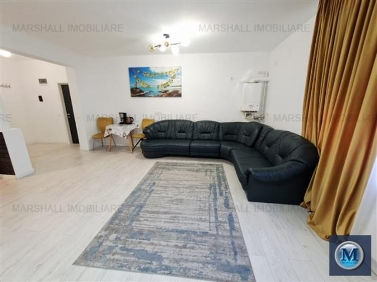 Apartament cu 3 camere decomandat în Sud