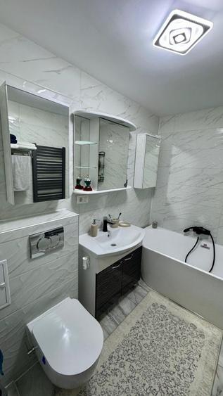 Apartament cu 2 camere decomandat în Petros