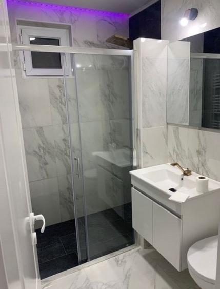 Apartament cu 2 camere semidecomandat în Independenței