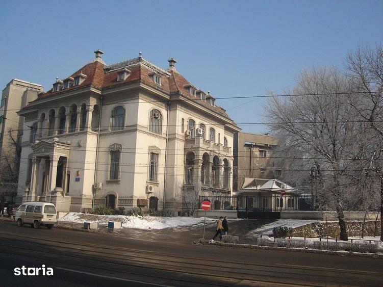 Casă cu Teren 1848 Mp în Titulescu