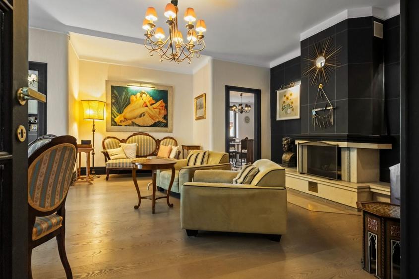 Apartament cu 6 camere decomandat, mobilat în Cotroceni