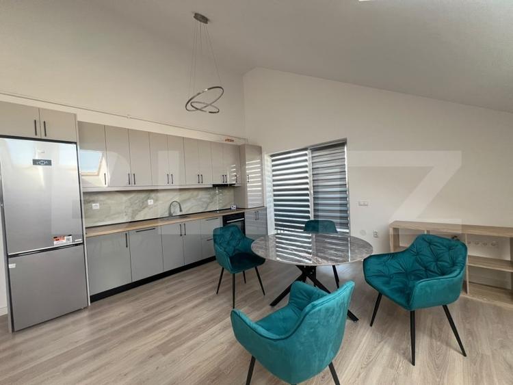 Apartament cu 2 camere semidecomandat, mobilat în Florești