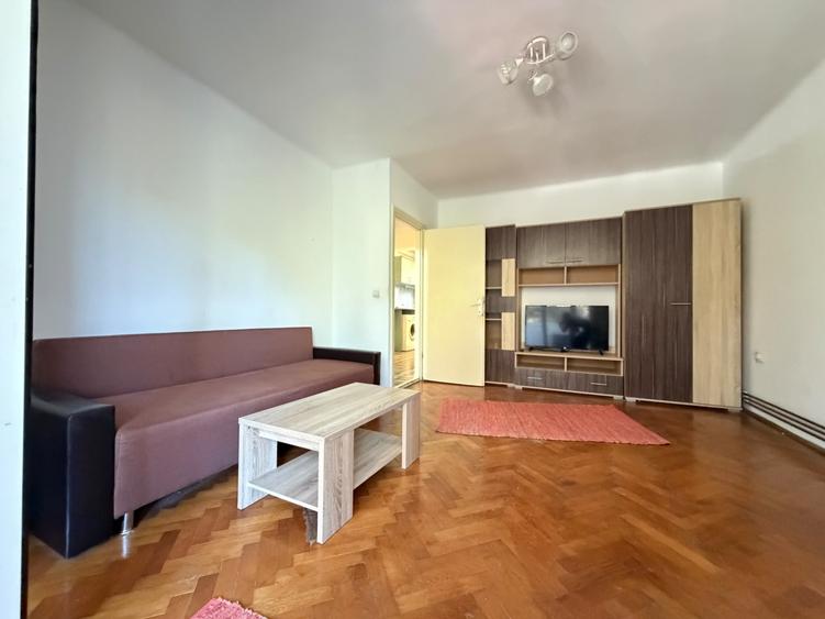 Apartament cu 2 camere semidecomandat în Central