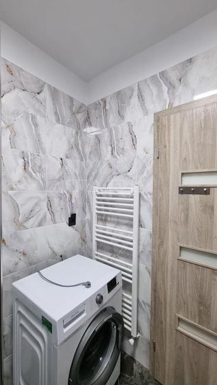 Apartament cu 3 camere decomandat în Florești