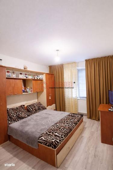 Apartament cu 4 camere în Berceni