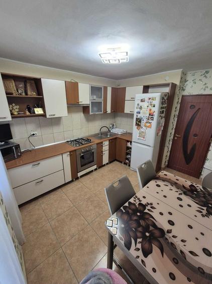 Apartament cu 3 camere decomandat în Ultracentral