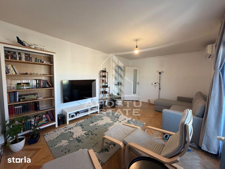 Apartament cu 2 camere decomandat în Bucovina