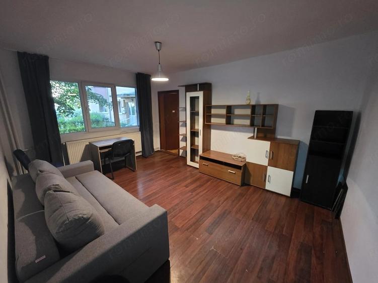 Apartament cu 2 camere semidecomandat în Olimpia-Stadion