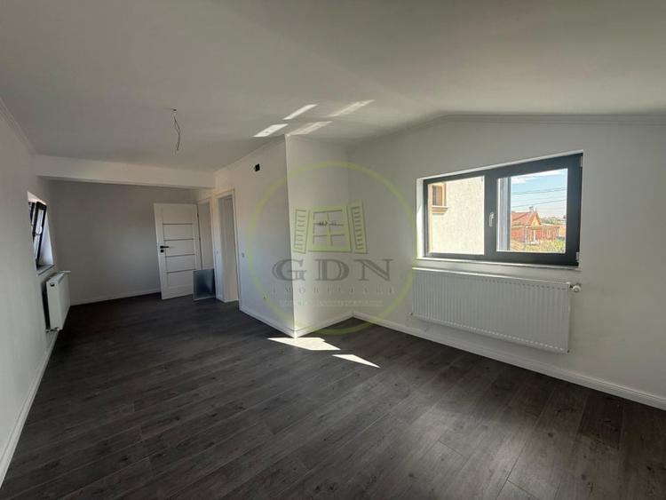 Casă individuală cu 5 camere cu Teren 430 Mp în Malu Mare