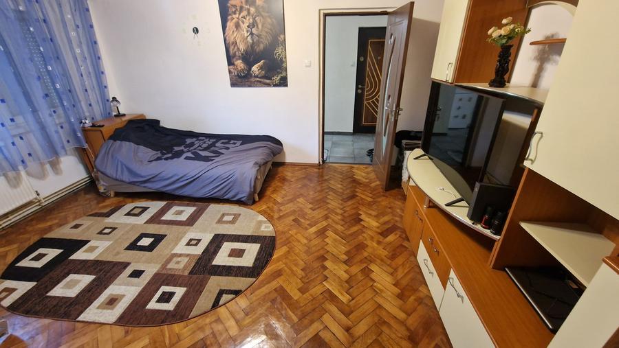 Apartament cu 2 camere semidecomandat în Astra