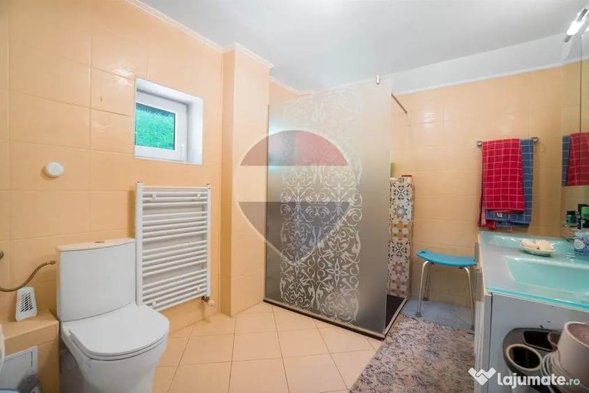 Casă cu 4 camere cu Teren 853 Mp în Cheia