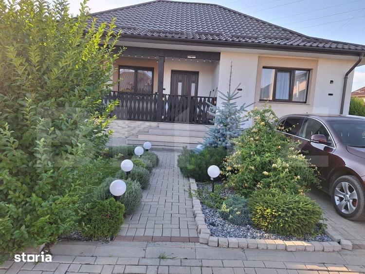 Casă cu 4 camere decomandat cu Teren 400 Mp în Fălticeni
