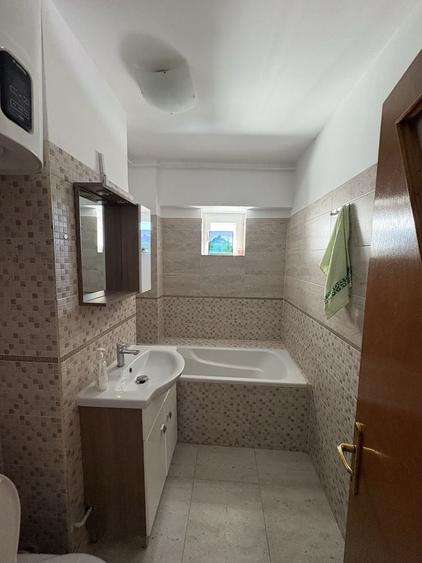 Apartament cu 3 camere semidecomandat în Beller