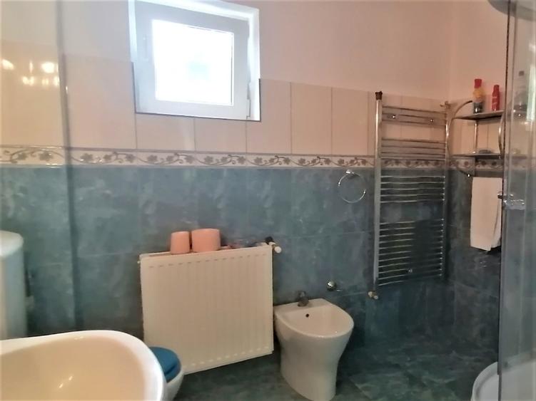 Casă individuală cu 5 camere cu Teren 1000 Mp în Podu Corbului