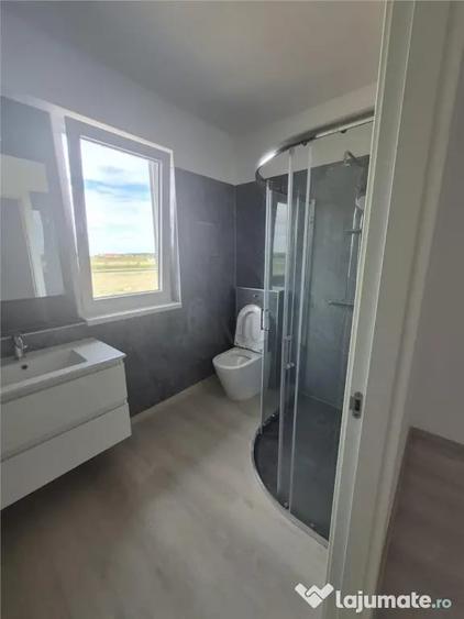 Casă cu 4 camere cu Teren 300 Mp în Moșnița Nouă