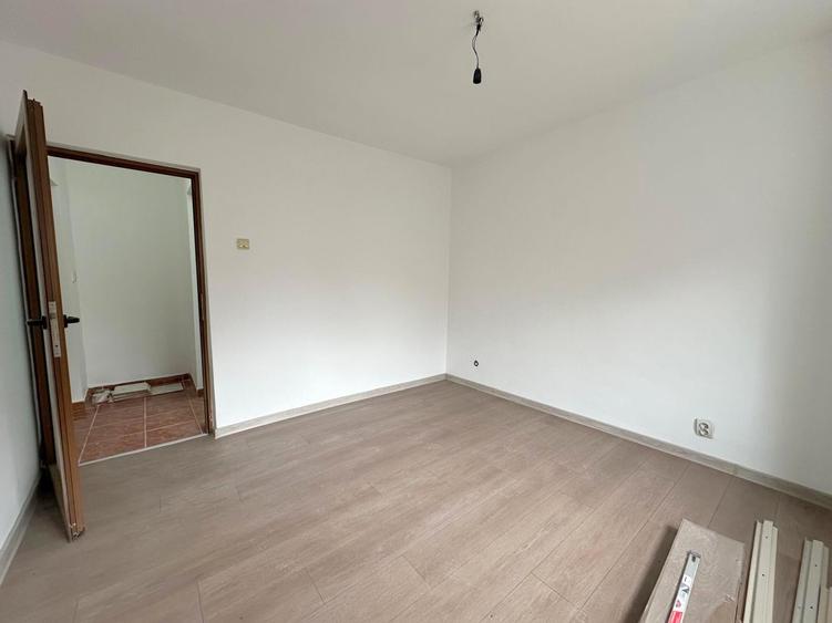 Apartament cu 3 camere decomandat în Zimbru