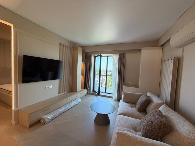 Apartament cu 2 camere decomandat în Pipera