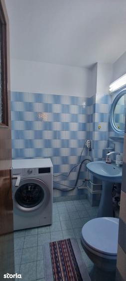 Apartament cu 3 camere în Mărășești