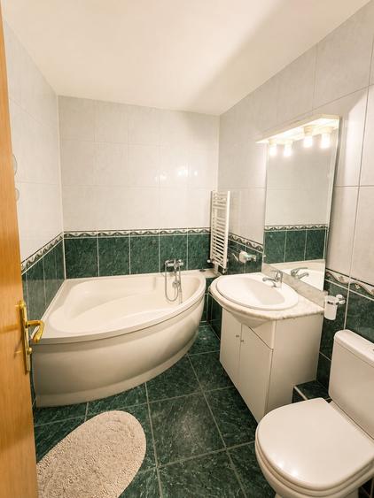 Apartament cu 2 camere decomandat, mobilat în Tei