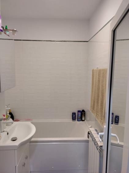 Apartament cu 2 camere semidecomandat în Hipodrom