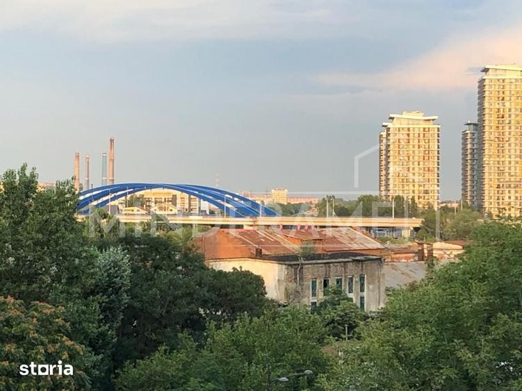 Apartament cu 3 camere în Tineretului