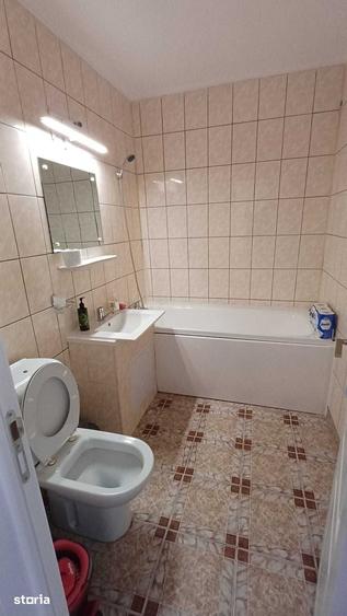 Apartament cu 3 camere decomandat în Târgu Cucu