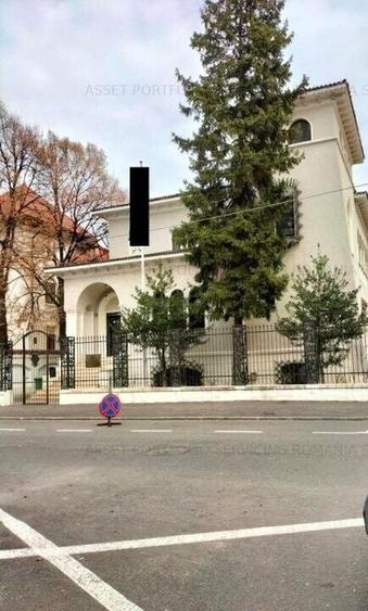 Casă cu 20 camere cu Teren 1075 Mp în Calea Călărașilor