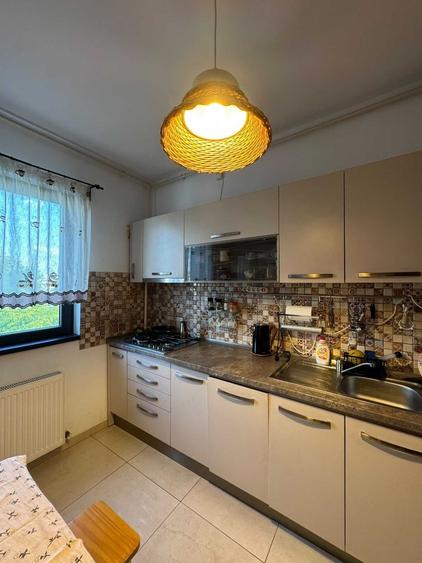 Apartament cu 2 camere decomandat în Crângași