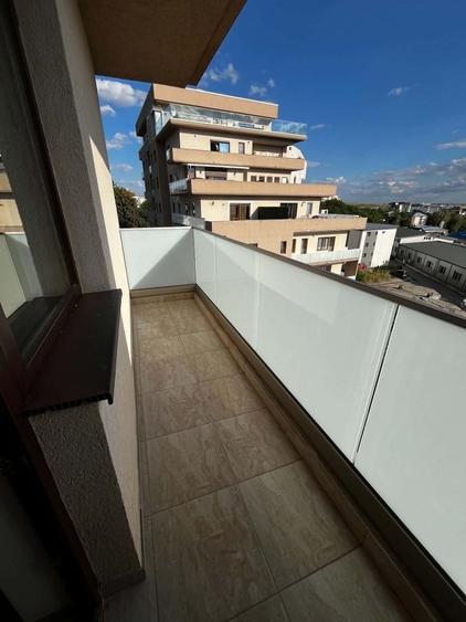 Apartament cu 2 camere semidecomandat în Exterior Vest