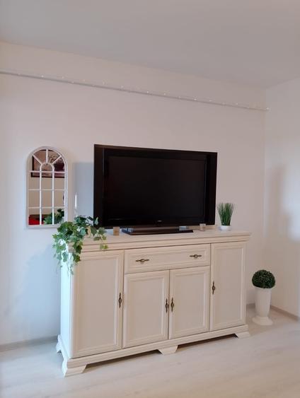 Apartament cu 2 camere semidecomandat în Domnești