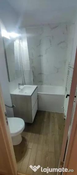 Apartament cu 2 camere decomandat în Florilor