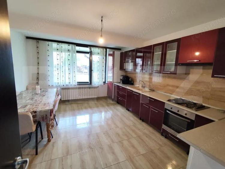 Casă cu 5 camere cu Teren 1378 Mp în Central