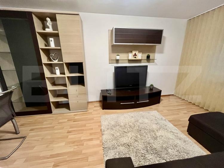 Apartament cu 2 camere decomandat, mobilat în Dacia