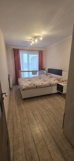 Apartament cu 3 camere decomandat în Lazaret