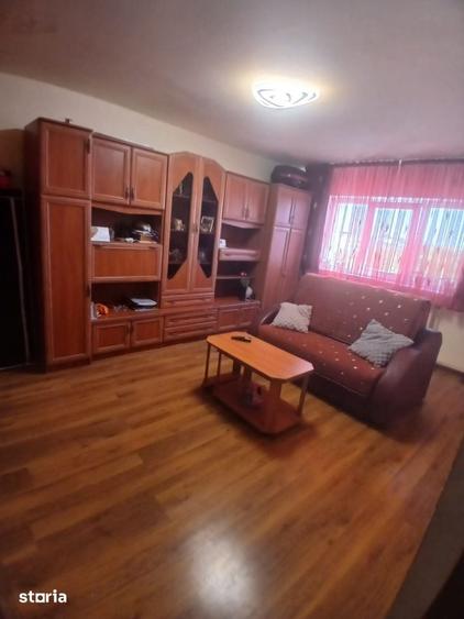 Apartament cu 2 camere decomandat în Mioriței