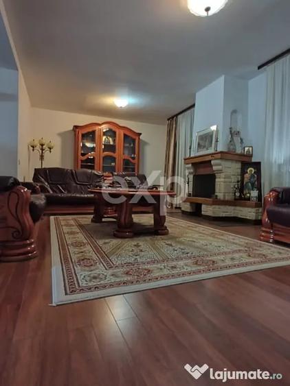 Casă cu 9 camere cu Teren 2000 Mp în Breazu