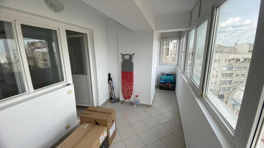 Apartament cu 4 camere decomandat în Amzei