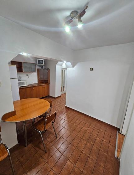 Apartament 3 camere decomandat zona centrala - 1