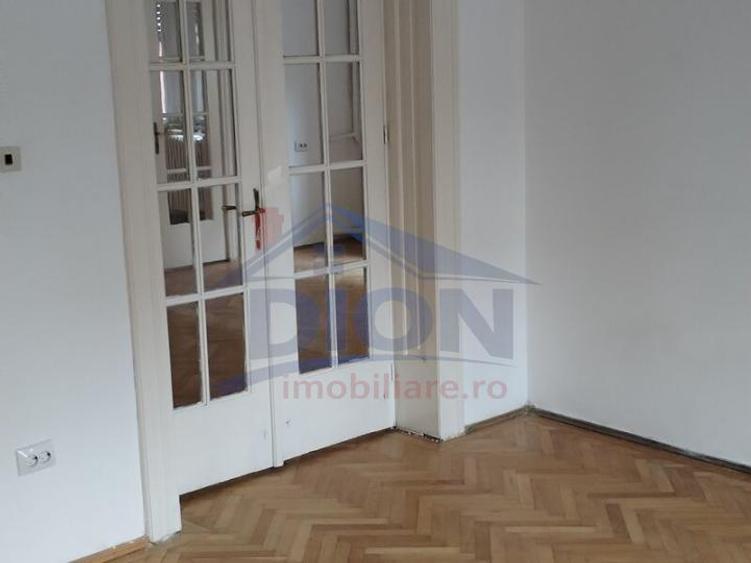 Casă individuală cu 4 camere cu Teren 204 Mp în Floreasca