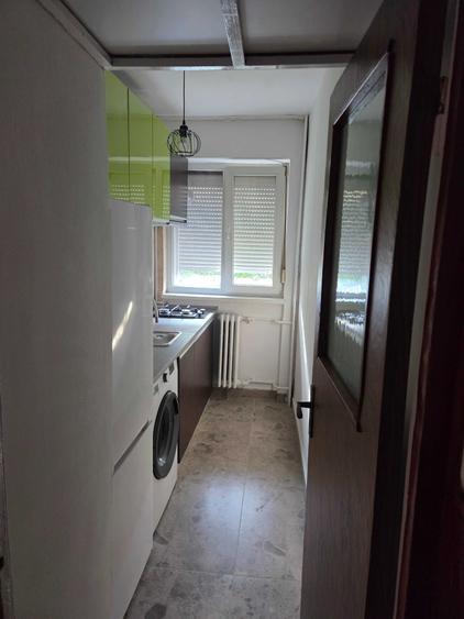 Apartament cu 2 camere semidecomandat în Exterior Vest